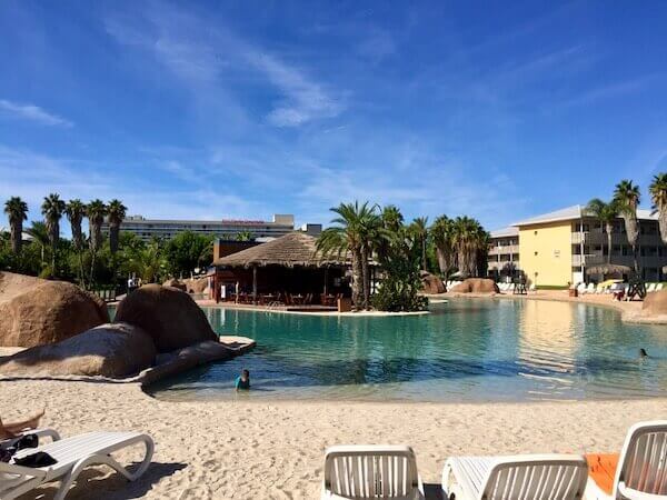 Piscina del Hotel Caribe de PortAventura World