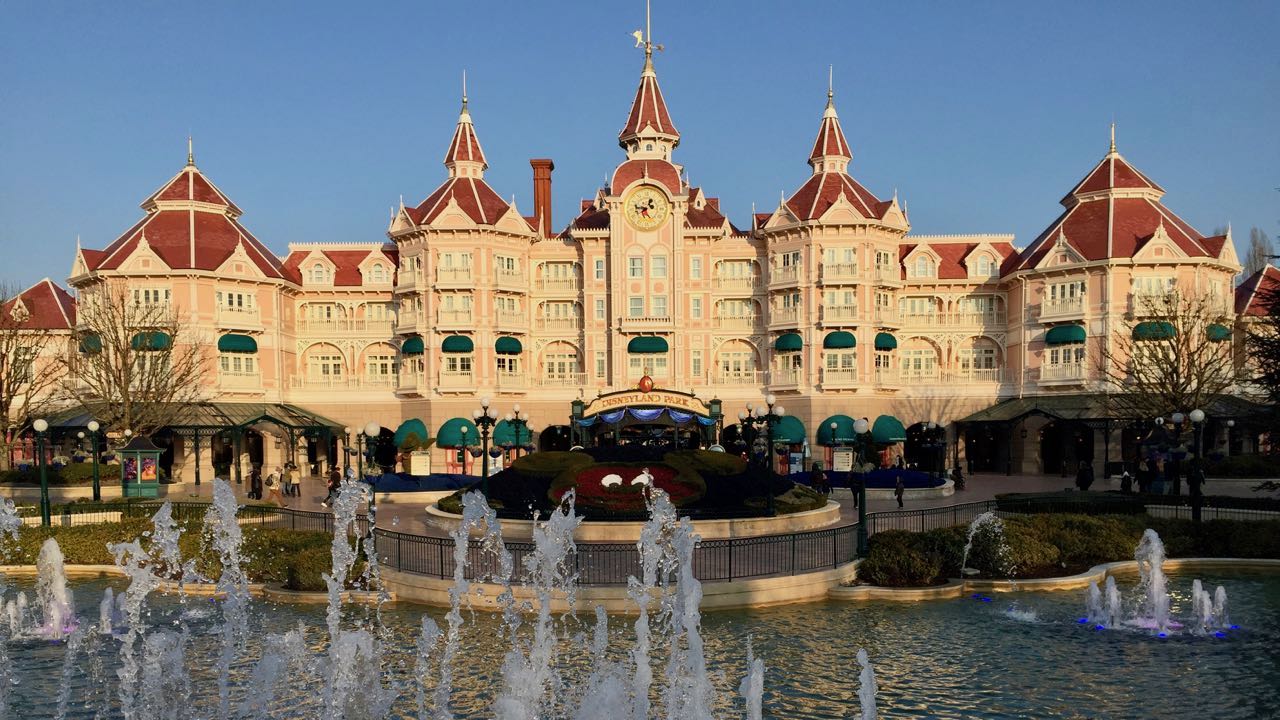 Lee más sobre el artículo Dónde dormir en Disneyland Paris: la guía completa de los hoteles