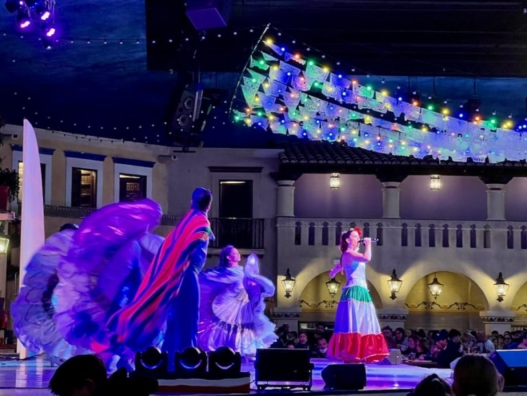 Espectáculo Fiesta Mexicana Cantina PortAventura 2022
