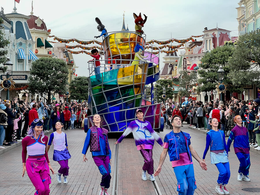 Its Time to Shine espectáculo del 30 aniversario durante el Halloween 2022 de Disneyland Paris
