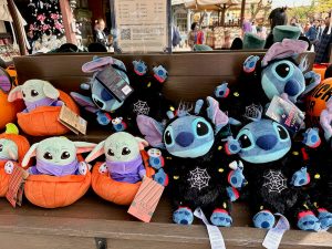 Peluches Grogu y Stitch - Productos Halloween Disneyland Paris 2023