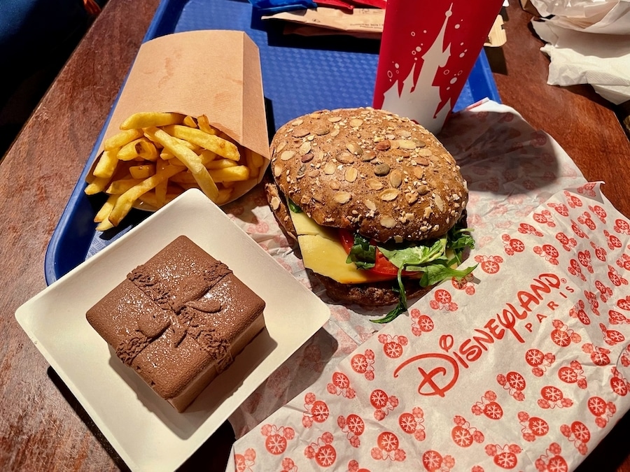 Menú navideño en Cafe Hyperion de Disneyland Paris