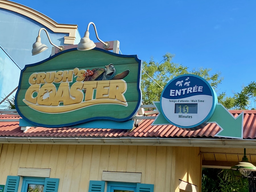 Entrada a la atracción Crushs Coaster de Walt Disney Studios en Disneyland Paris con 10 minutos de espera