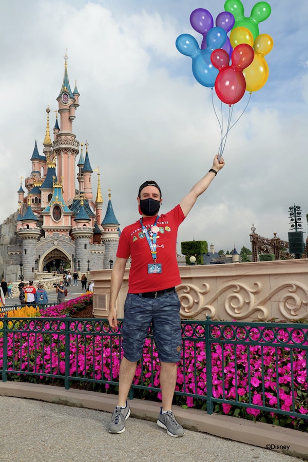 MagicShot con globos delante del Castillo en Disneyland Paris