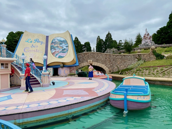Le Pays des Contes de Fees - Atracción de Disneyland Paris