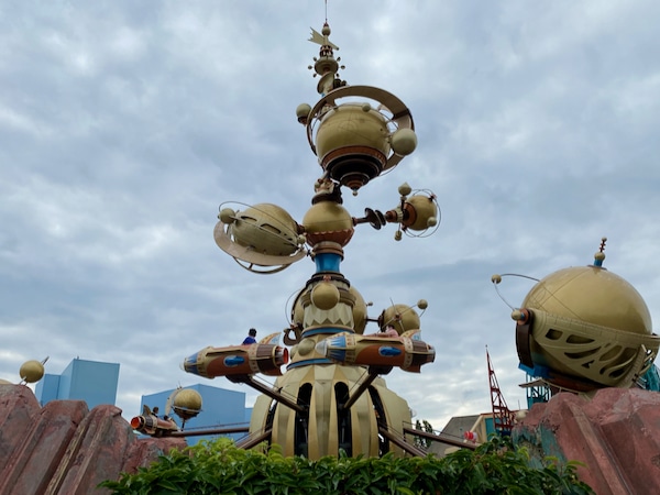 Orbitron - Atracción de Disneyland Paris