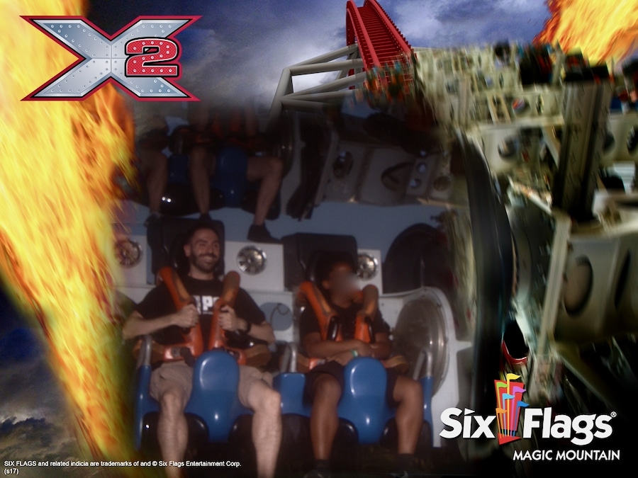 Foto de recuerdo en la montaña rusa X2 en Six Flags Magic Mountain