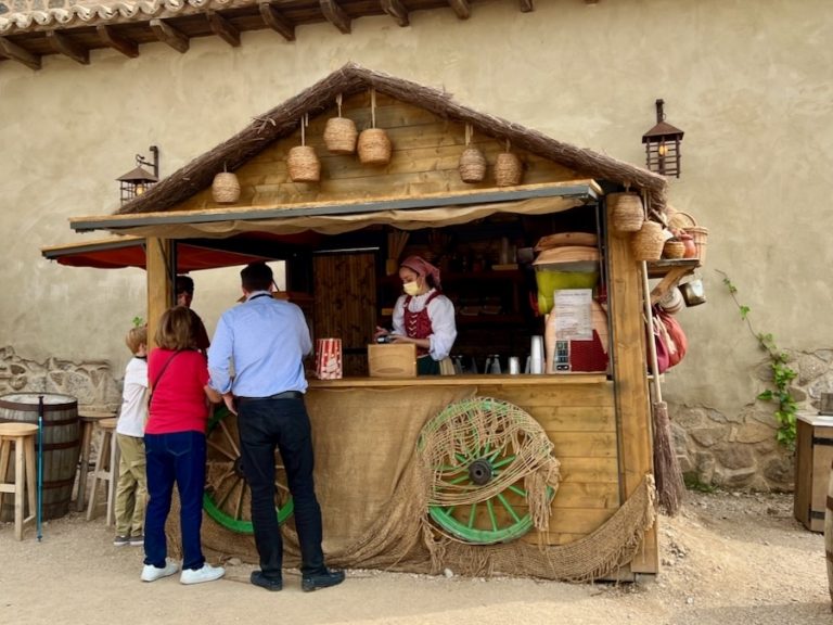 La Gofrería de Doña Elvira - puesto de dulces en La Puebla Real de Puy du Fou España