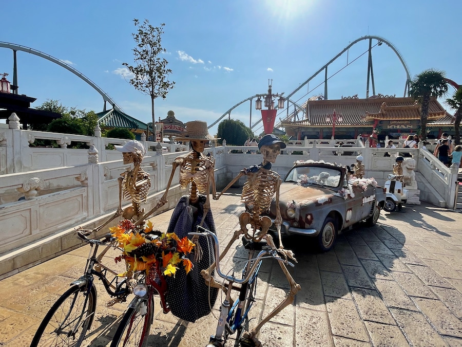 Boda de esqueletos en China de PortAventura por Halloween