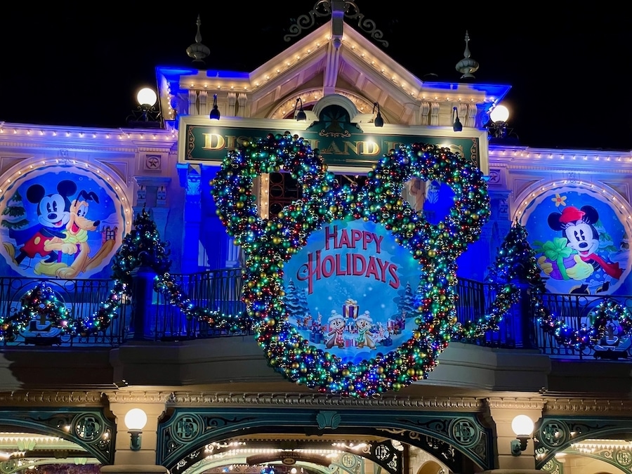 Corona de navidad en Disneyland Paris