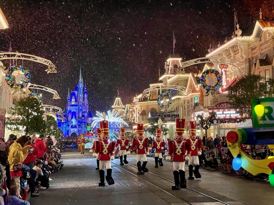 Desfile de navidad en Magic Kingdom de Walt Disney World