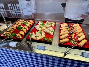 Bocadillos, pinsas, croissants salados - Easter Brunch Marco Polo PortAventura 2024