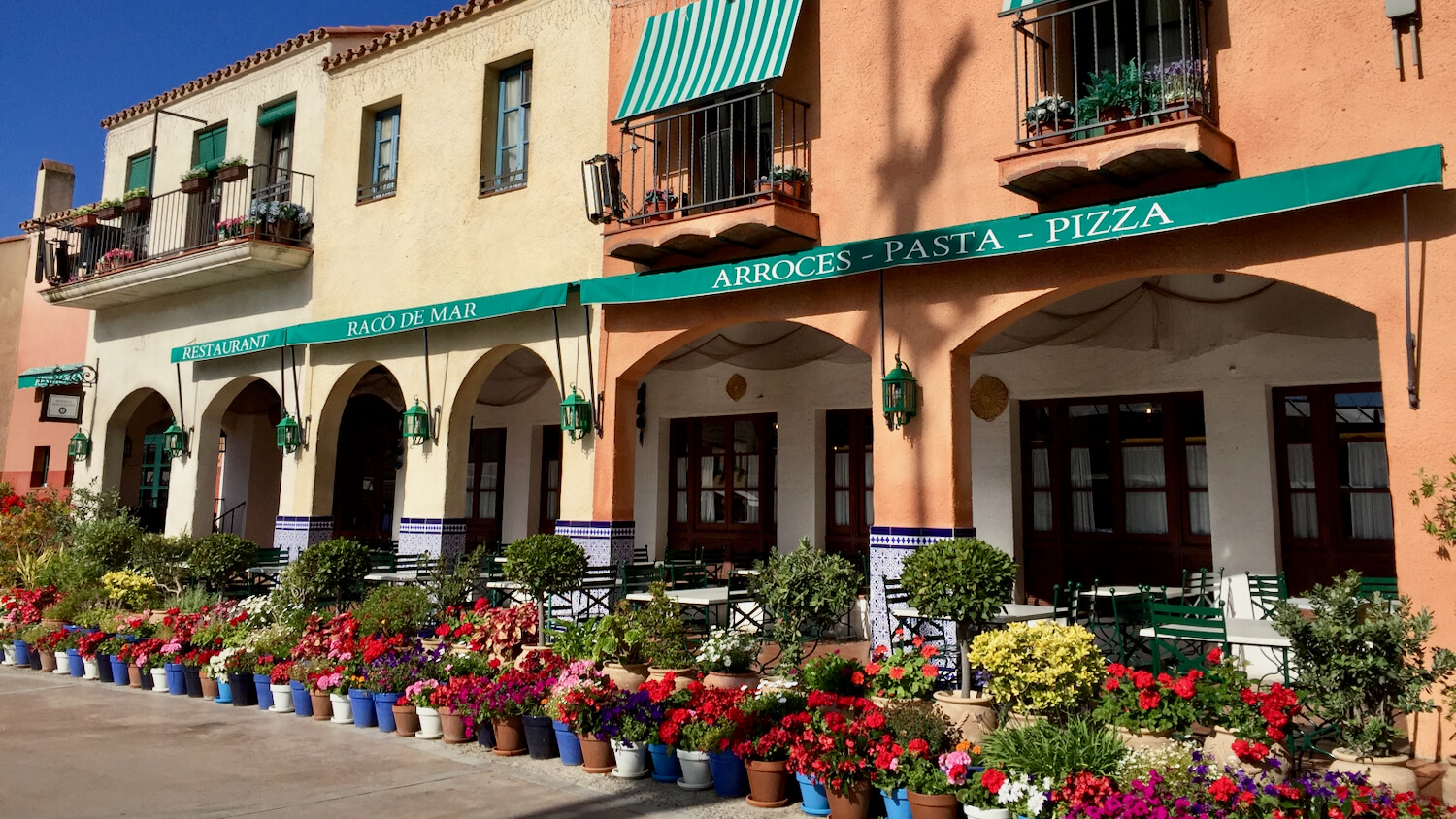 Lee más sobre el artículo Guía de restaurantes de mesa de PortAventura