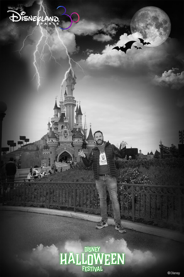 Foto MagicShot con el Castillo de Disneyland Paris en el Halloween de 2022