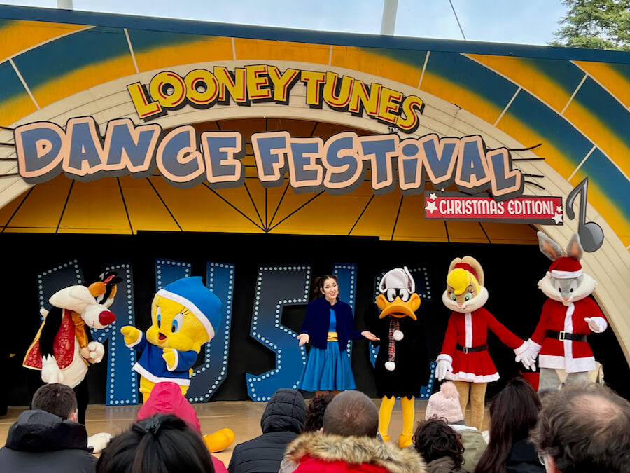 Espectáculo Looney Tunes Dance Festival Christmas Edition - Parque Warner