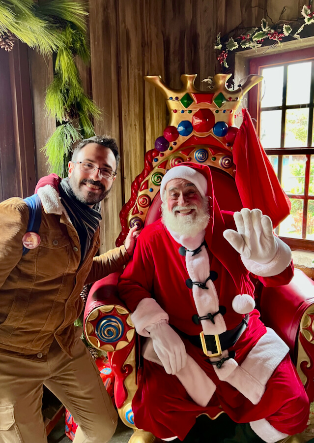Foto con Papá Noel en la Navidad de Parque Warner