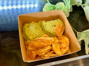 Chips de plátano con aguacate - Bora Bora 2023