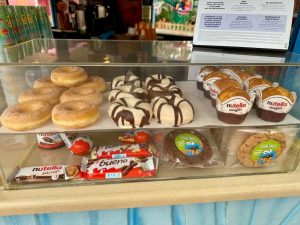 Donuts, chocolatinas y Cookies - Cookie Monster Corner 2024