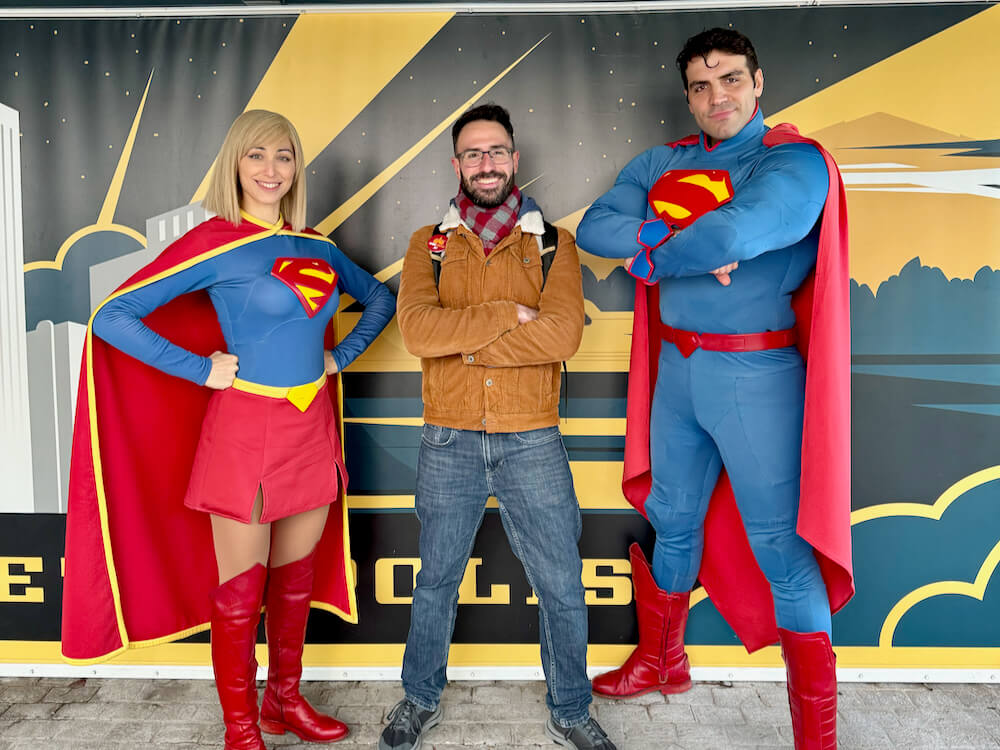Encuentro con Superman y Supergirl en Parque Warner